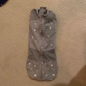 Happiest baby small sleep sack.  used 2-3x.